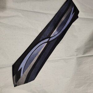 EUC PIERRE CARDIN SILK TIE